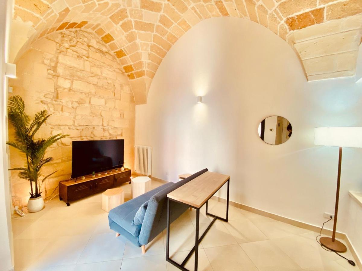 Casa Nathalie - Au Coeur Du Baroque Apartment Лече Екстериор снимка